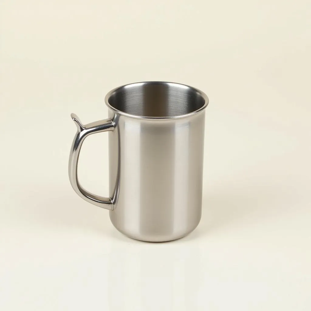 Cốc inox có quai cầm: Tiện lợi cho bé