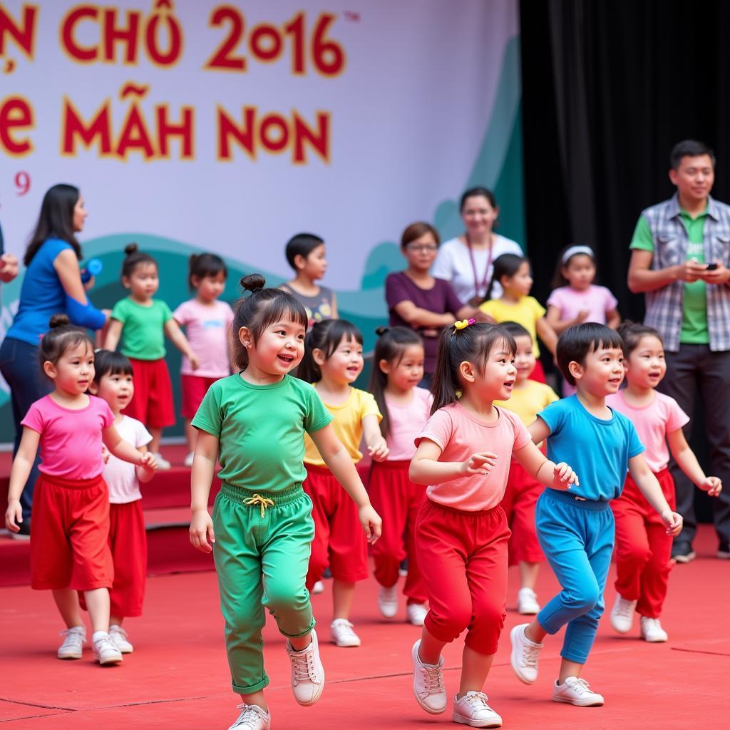 Các bé mầm non tham gia thi aerobic Hội khỏe Bé Mầm non 2016