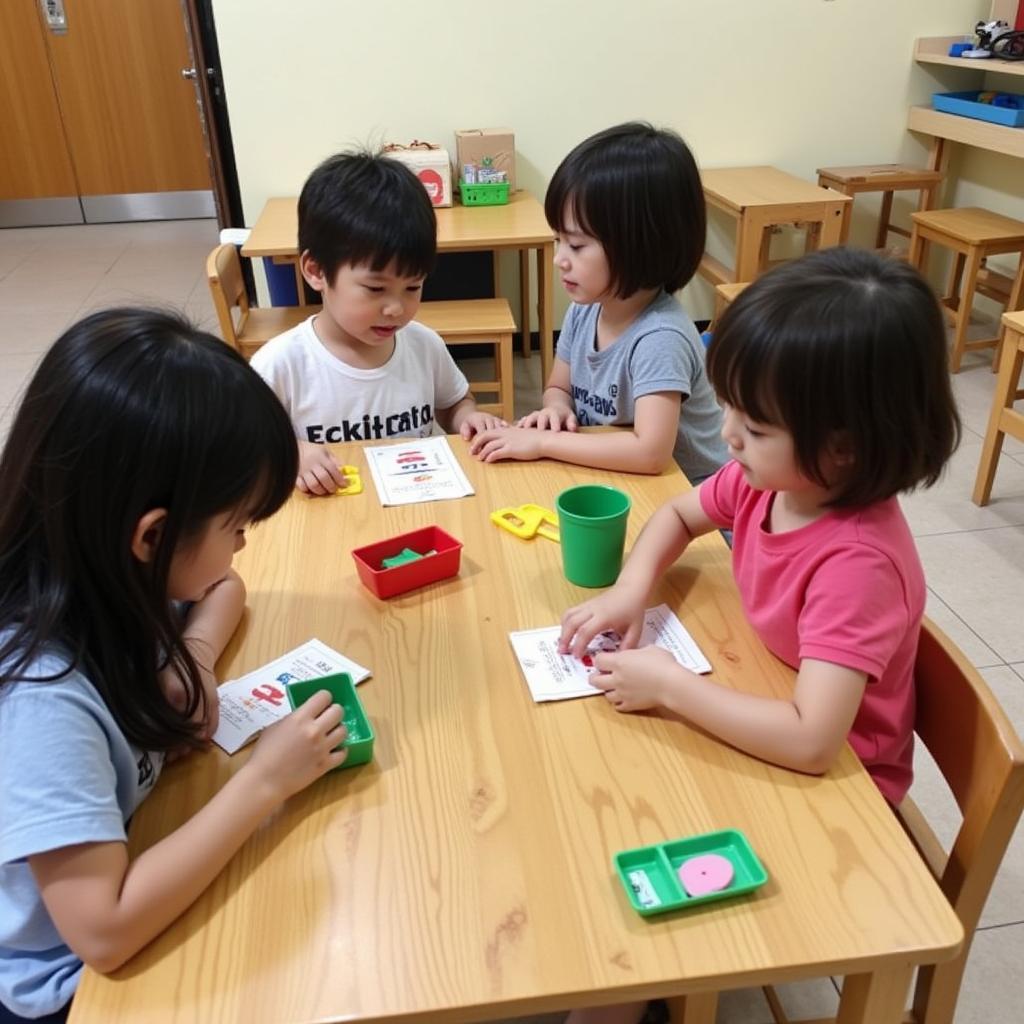 Trẻ em đang học tập theo phương pháp Montessori tại một trường mầm non ở TPHCM